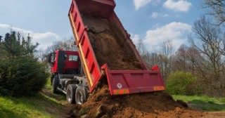 Доставка грунта Нижний Тагил, цена от 260 руб./куб.